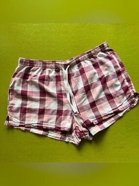 Old Navy Pink Burgundy and White Plaid Women's Drawstring Lounge Shorts small